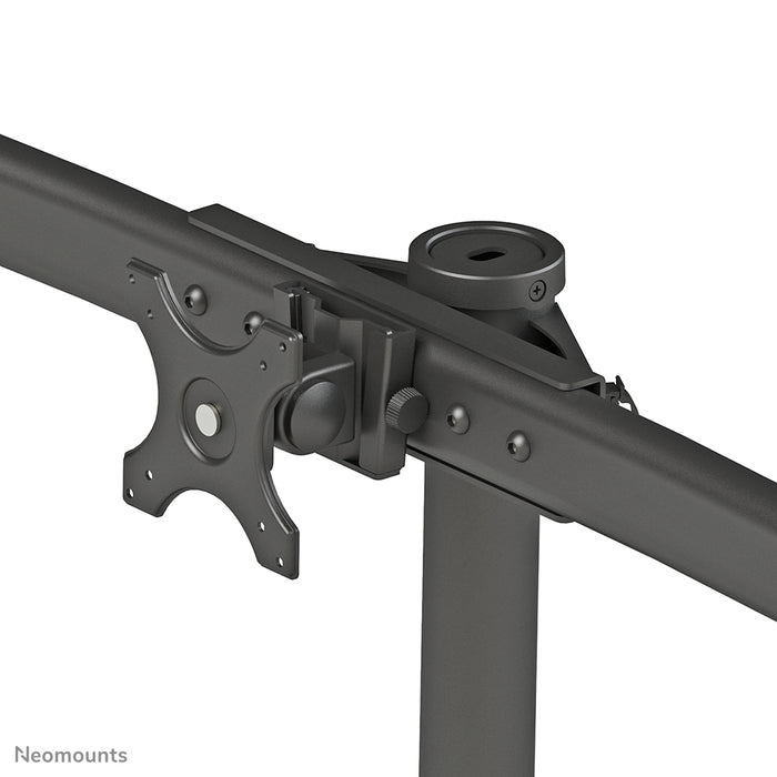 Neomounts FPMA-D700DD6 er en bordbeslag til 6 flatscreens op til 27 tommer (69 cm).