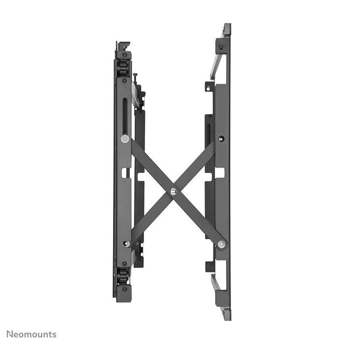 Neomounts LED-VW1750 sort er en flad video væg vægbeslag til skærme op til 55 tommer (140 cm).