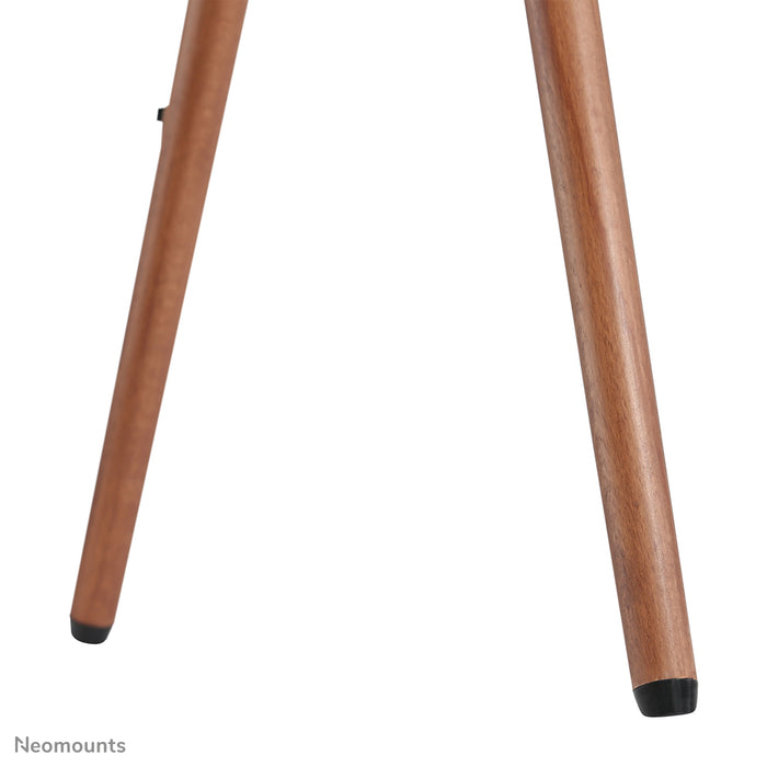 Neomounts NM-M1000 sort er et møbel til fladskærme op til 70 tommer (178 cm).