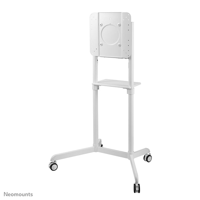 Neomounts NS-M1250 hvid er et mobilt møbel til fladskærme op til 70 tommer (178 cm). Inkl. laptopbakke - Hvid