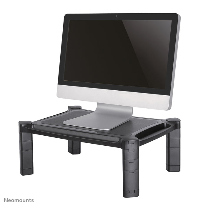 Neomounts NSMONITOR20 er en forhøjer til en skærm eller laptop.