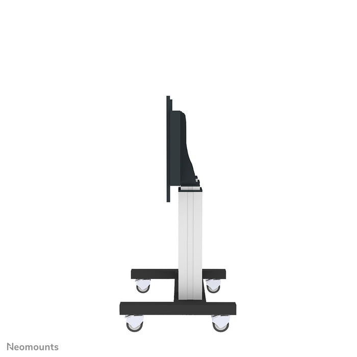Neomounts PLASMA-M2600 sølv er en elektrisk højdejusterbar trolley til fladskærme op til 120 tommer (305 cm).